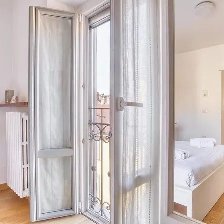 Apartment Altido Charming Flat Near Centre *