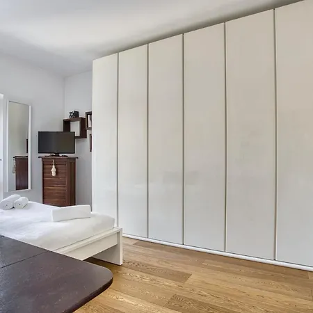 Altido Charming Flat Near Centre Apartment